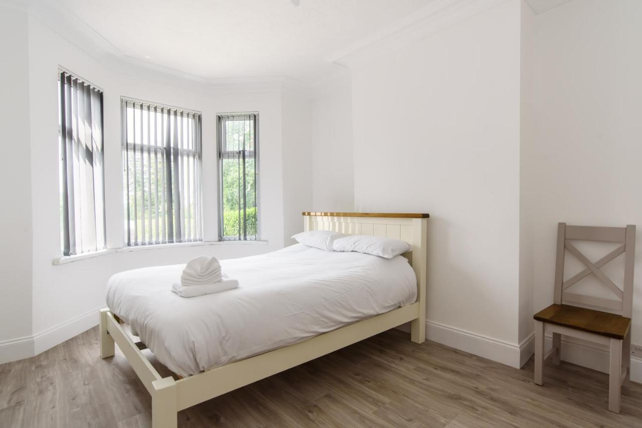 The White House Hotel Newport  Bagian luar foto
